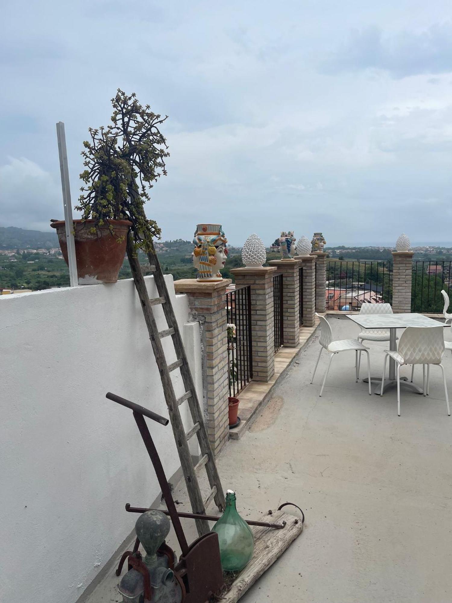 Bed And Relax-Il Maniero Bed & Breakfast Calatabiano Exterior foto