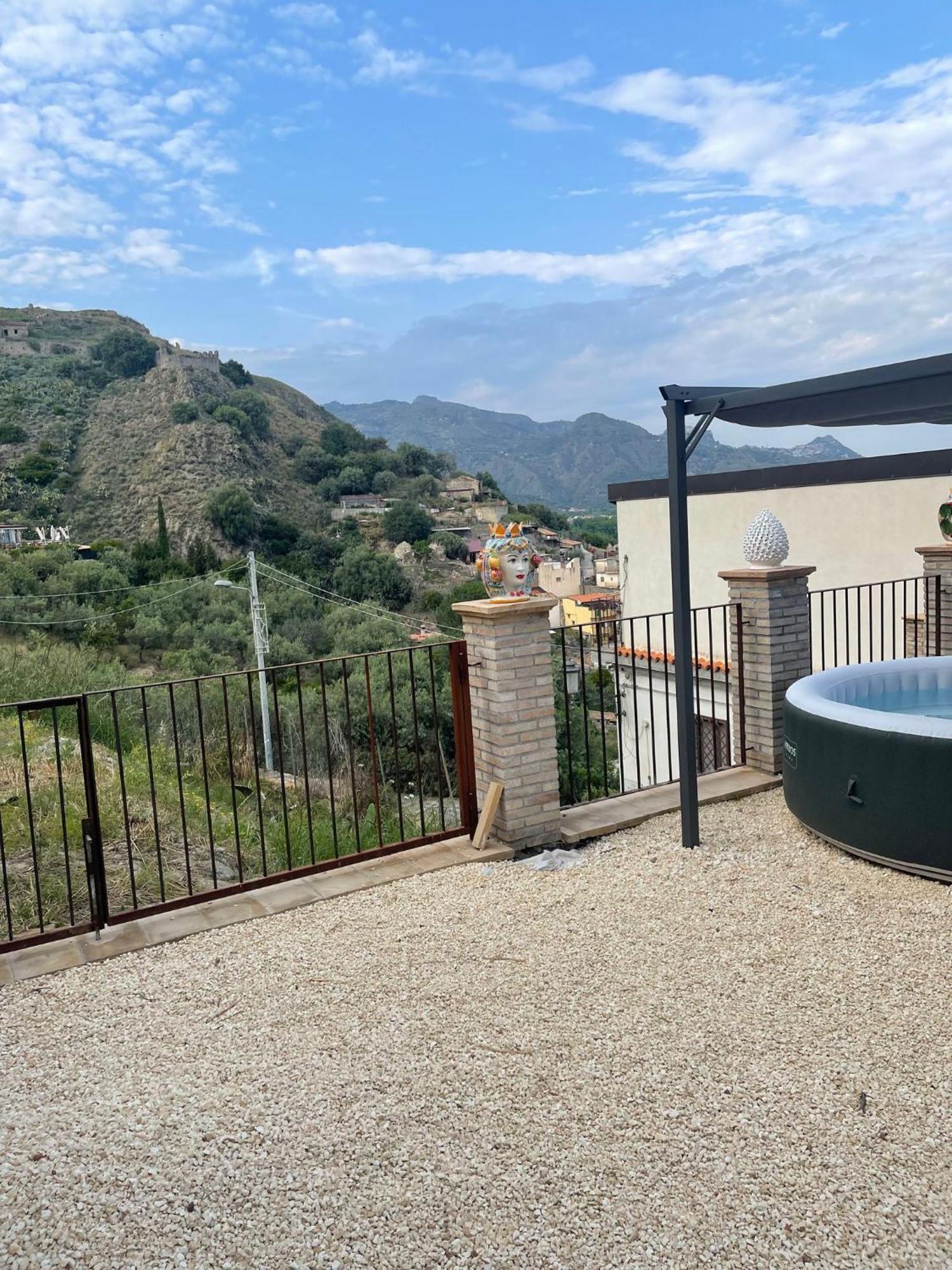 Bed And Relax-Il Maniero Bed & Breakfast Calatabiano Exterior foto