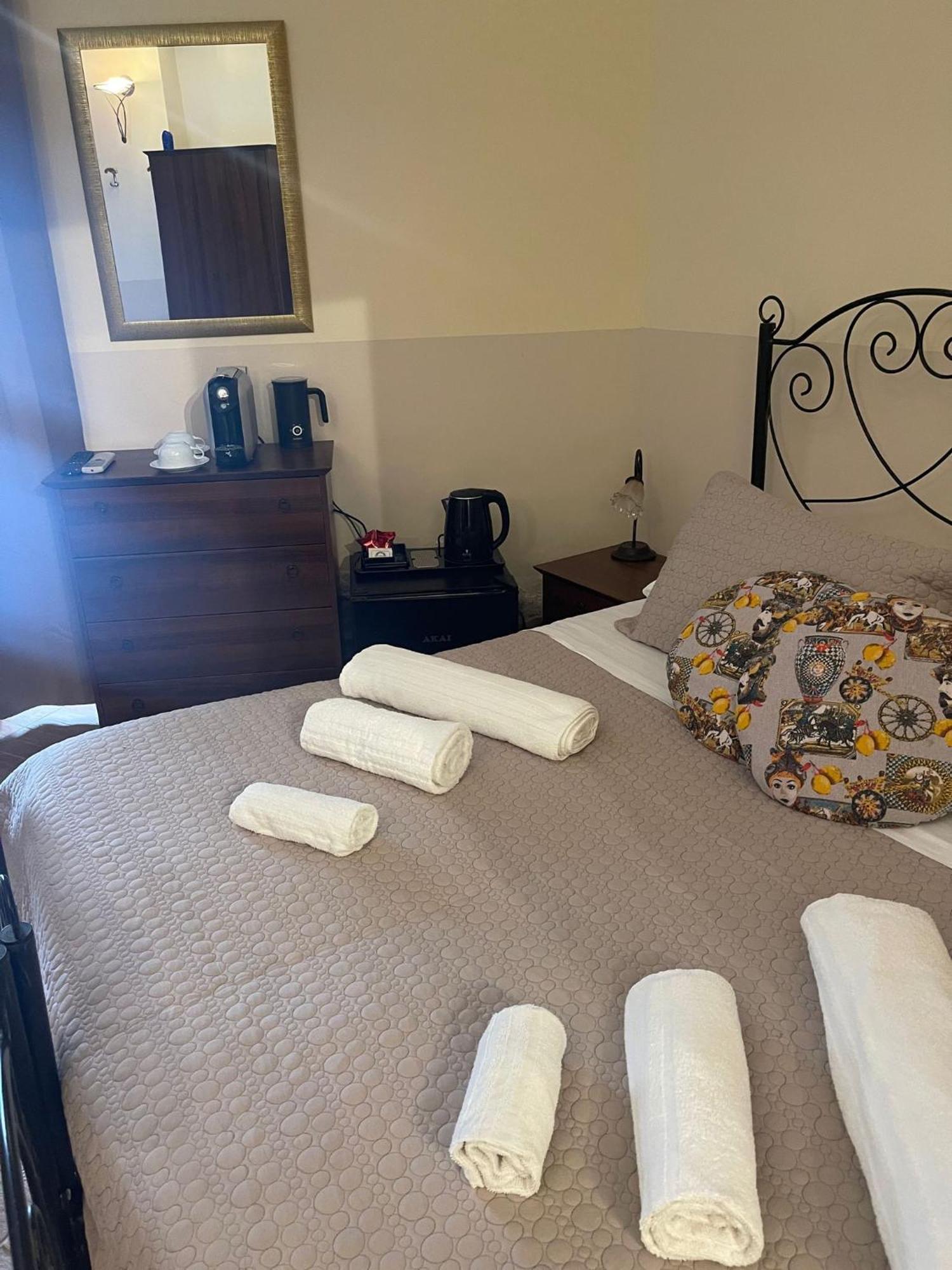 Bed And Relax-Il Maniero Bed & Breakfast Calatabiano Exterior foto